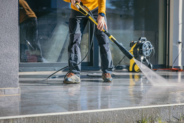 Best Building Exterior Washing  in Wellington, FL